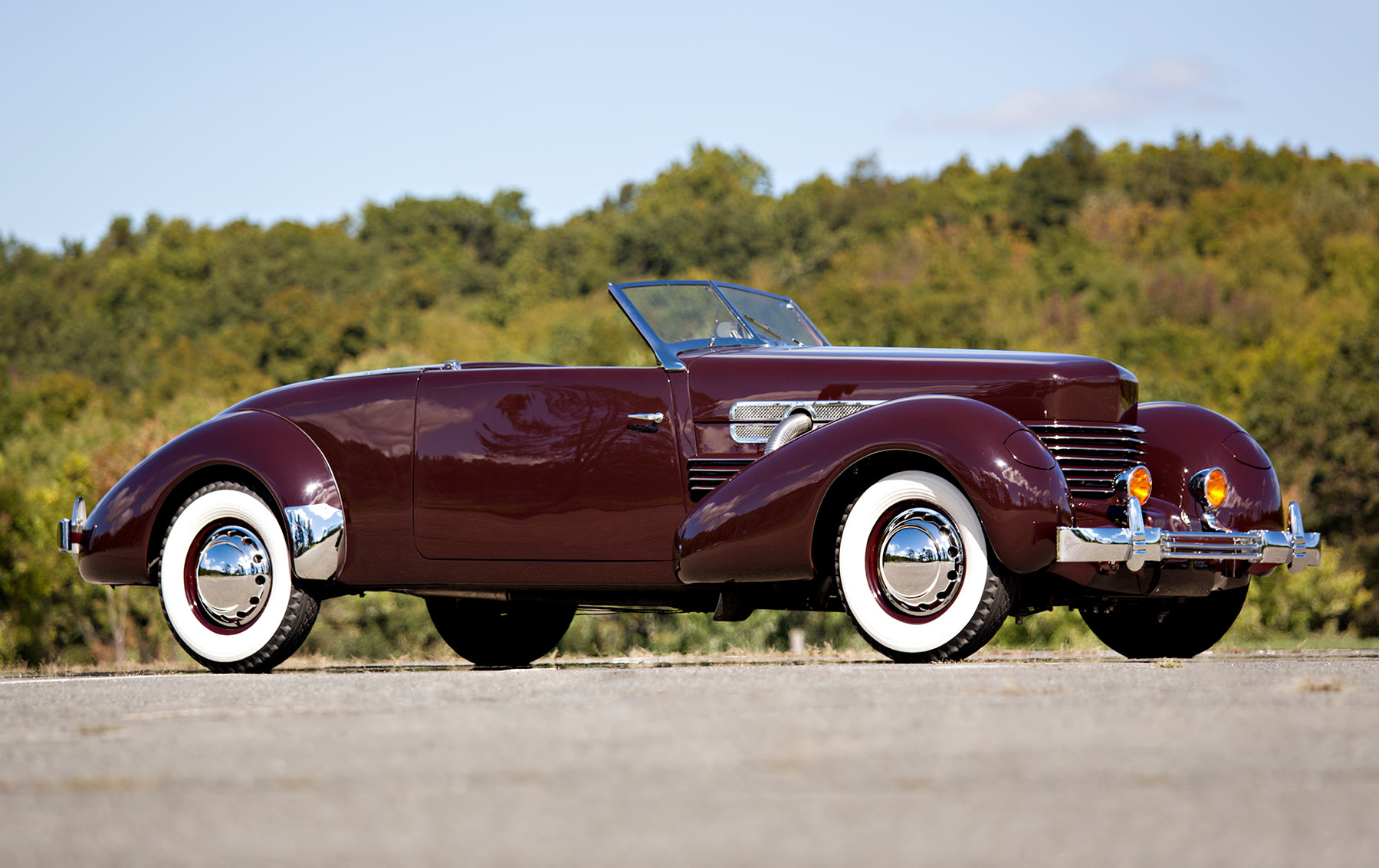 コンディショナー 1937 Cord 812 S/C Sportsman | Gooding Christie's